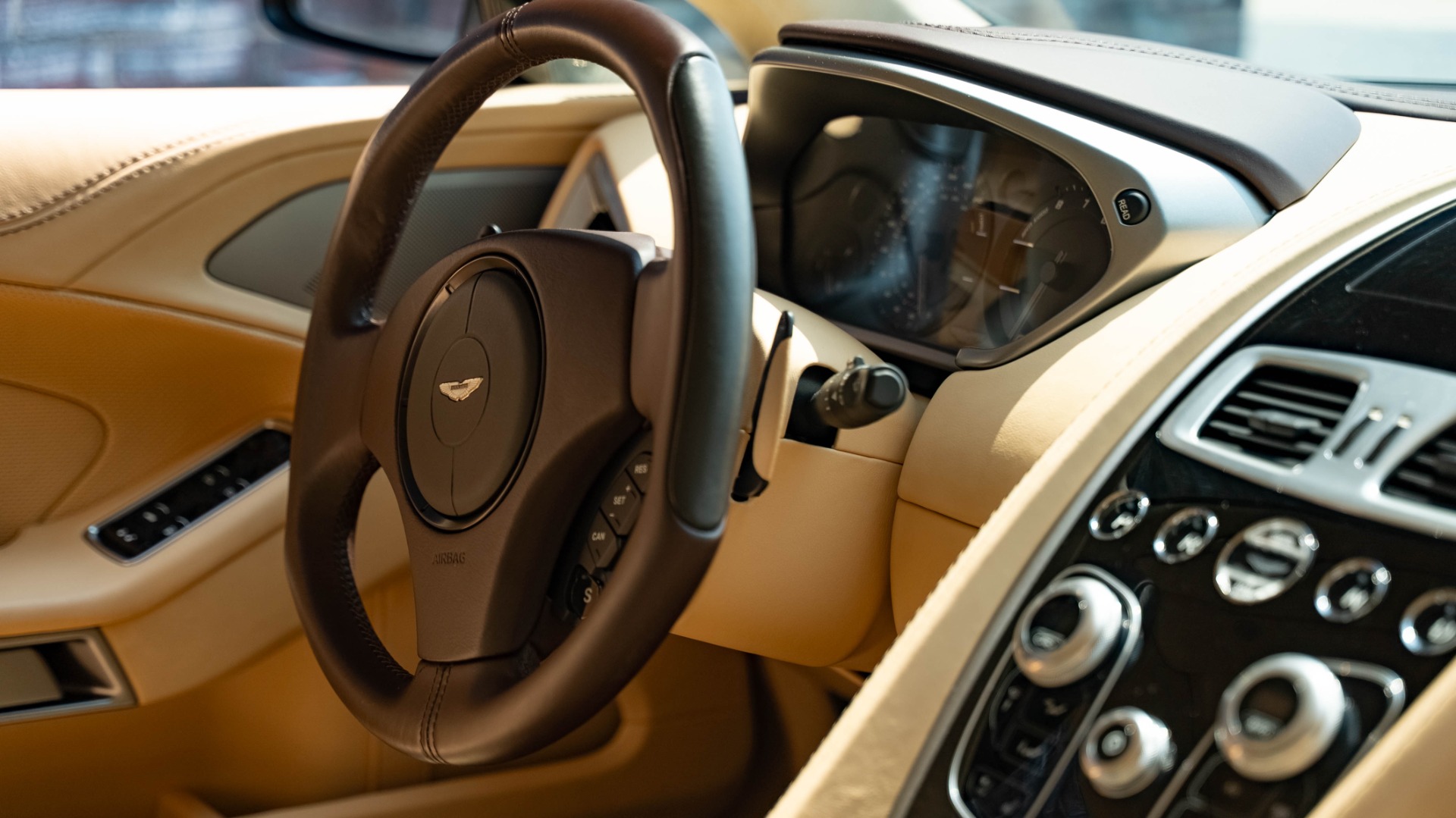2015 Aston Martin Vanquish Base - Photo 10